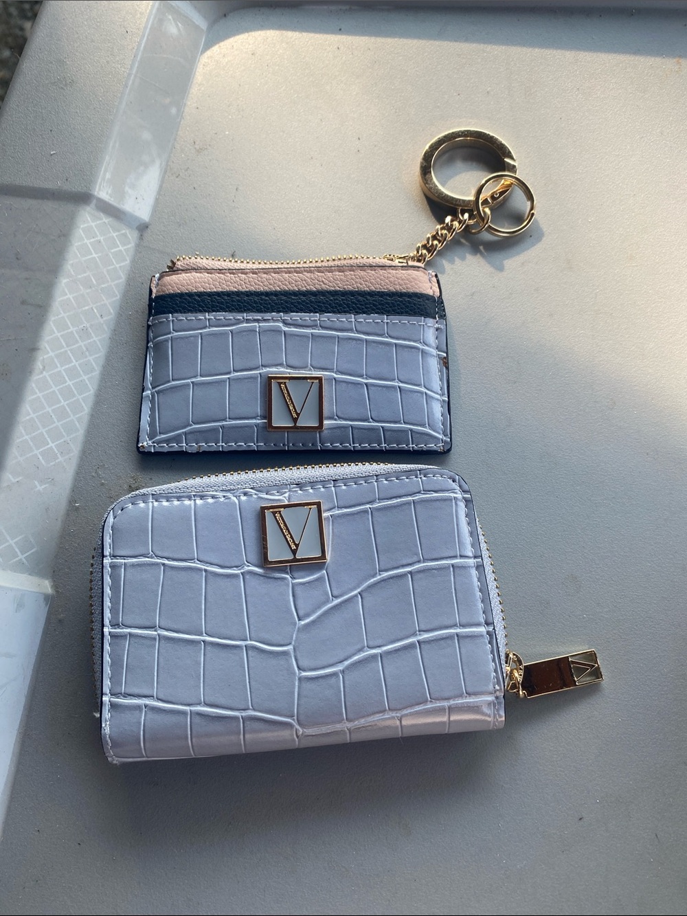 V-Emblem Croc-Embossed Zip Wallet & Card Holder Set in Light Gray